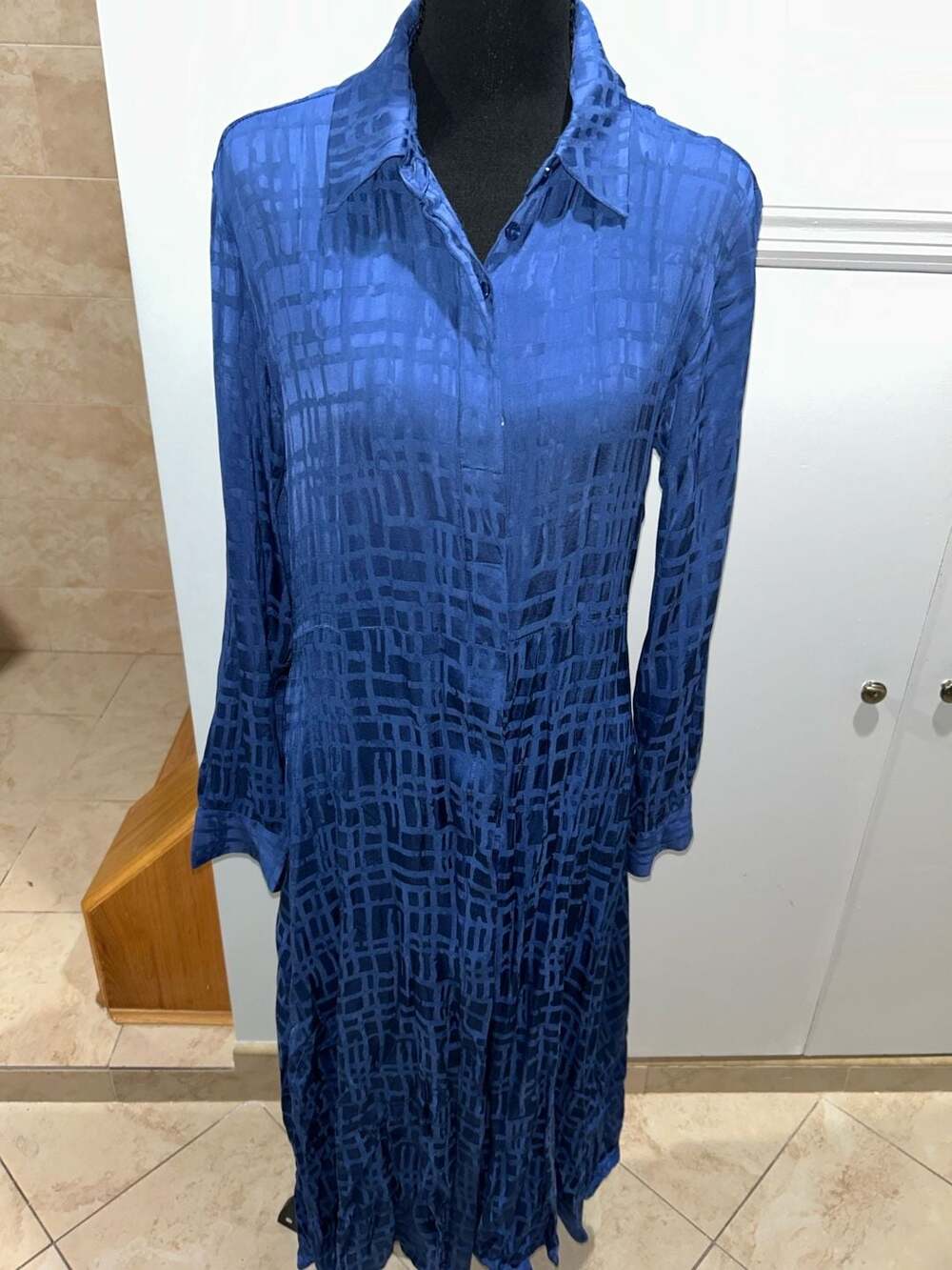 Pose Shirt Dress Size 10 Blue Jacquard Long Sleeve Button Down Midi